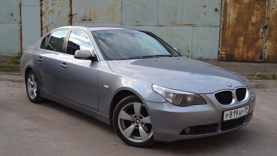 замена лампочек в ангельских глазках — BMW 5 series (E60), 2,5 л, 2004 ...