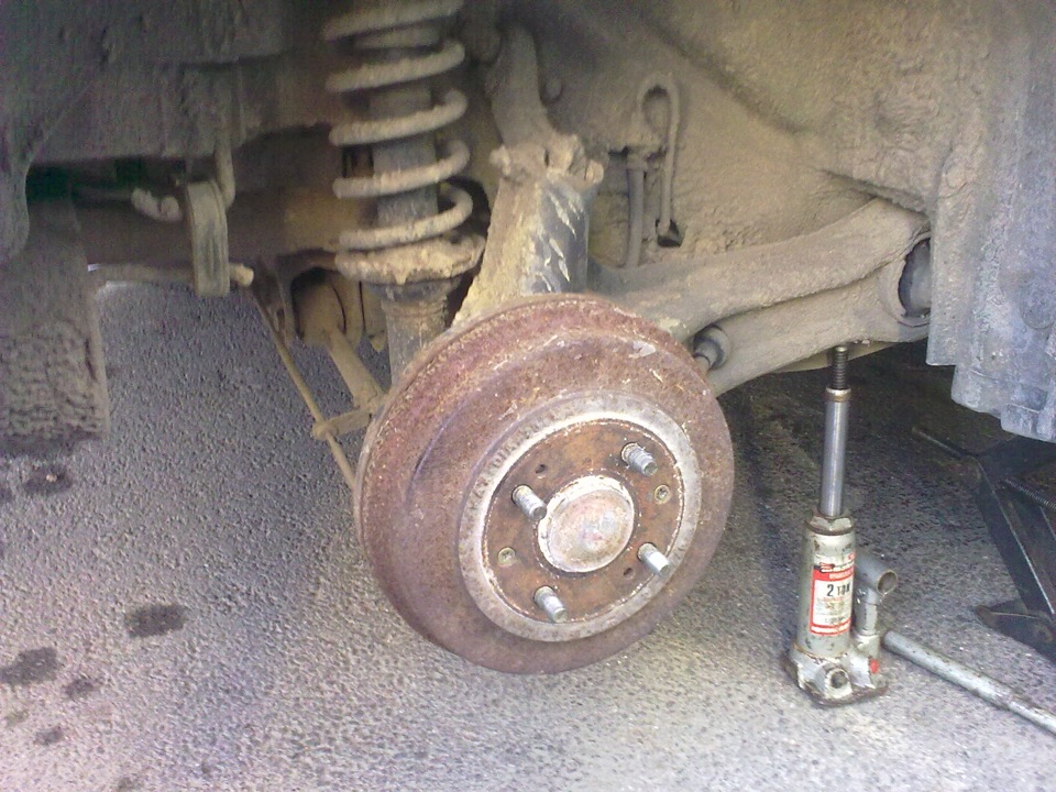 Замена задней ступицы — Rover 400 Mk2, 1,6 л, 1998 года | своими руками ...