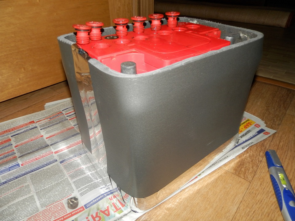 Утеплил не только подкапотное пространство, но и АКБ ^_^ — Lada Калина ...