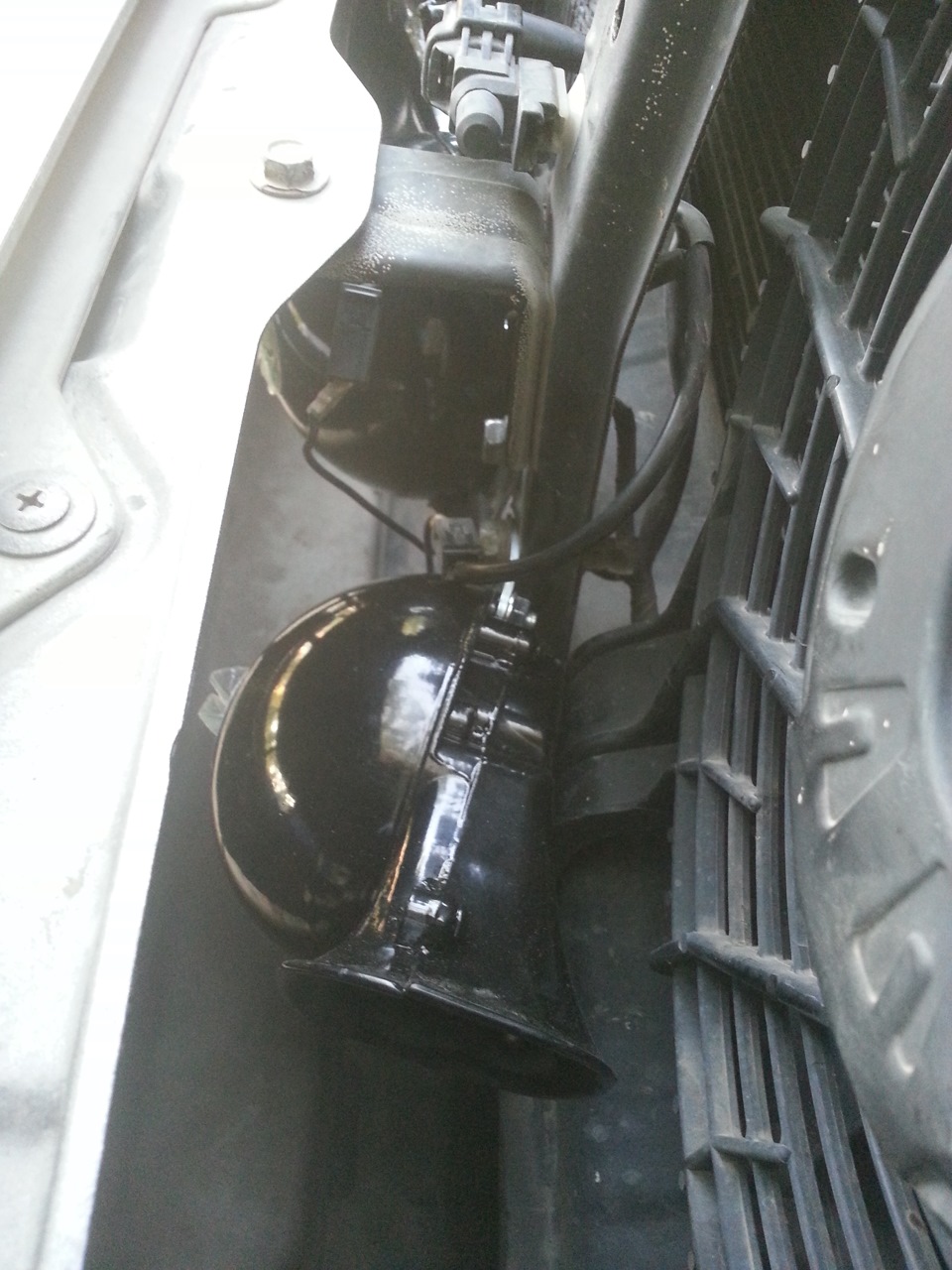 сигнал, якобы митсуба)) — Mitsubishi Montero III (V60), 3,5 л, 2002 ...