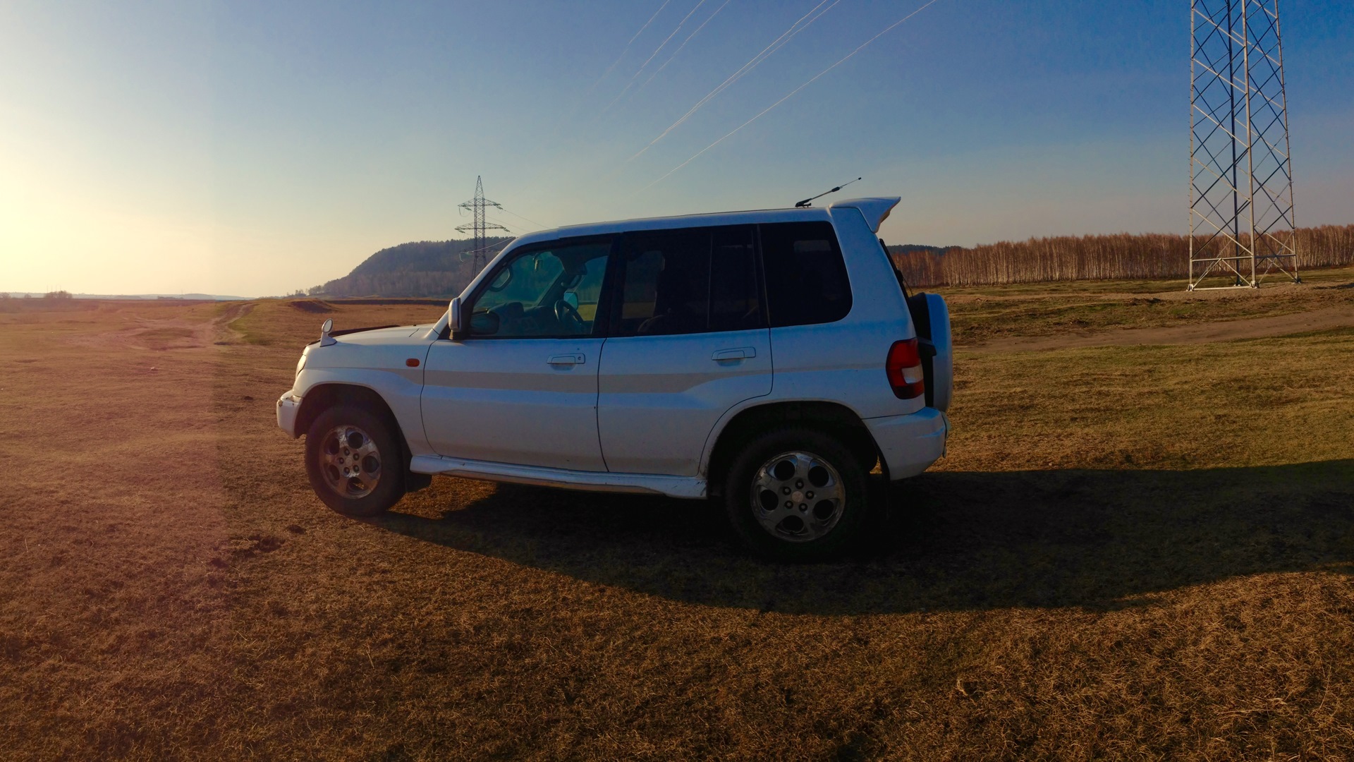 Паджеро ио 1999. Mitsubishi Pajero io 1.8 at. Pajero io 31 колеса. Pajero io диски Drive. Pajero io спойлер.