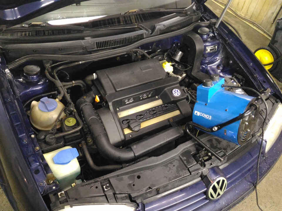 Volkswagen golf 4 подкапотное пространство