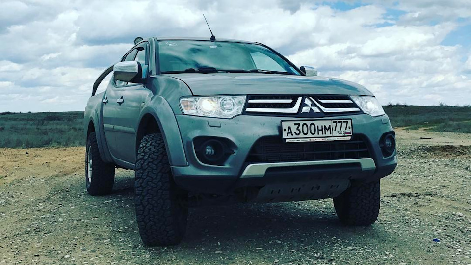 Mitsubishi L200 (4G) 2.5 дизельный 2015 | 200300 ПОЛлитра на DRIVE2
