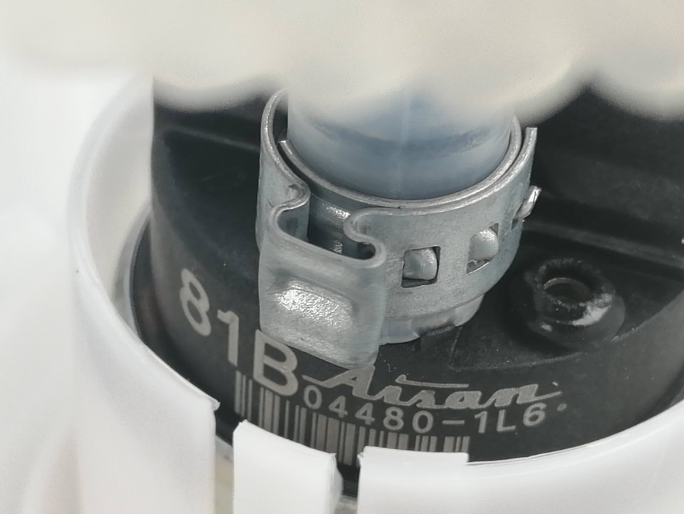 Замена топливного насоса — Lada Калина хэтчбек, 1,6 л, 2011 года ...