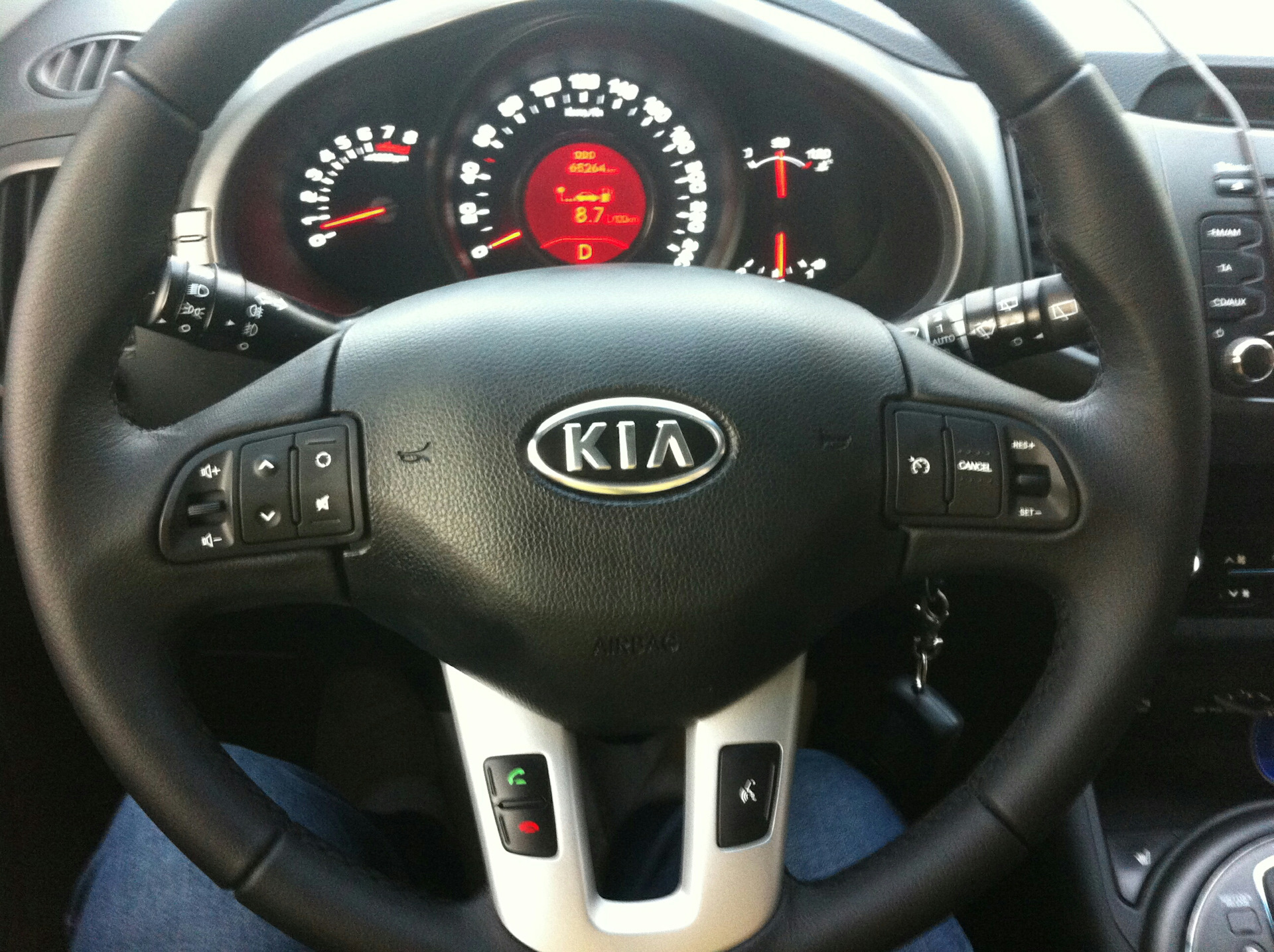 Kia Sportage 2012 руль