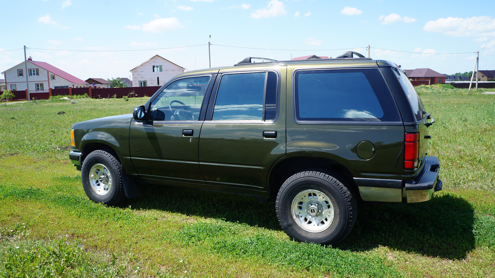 Ford Explorer 1