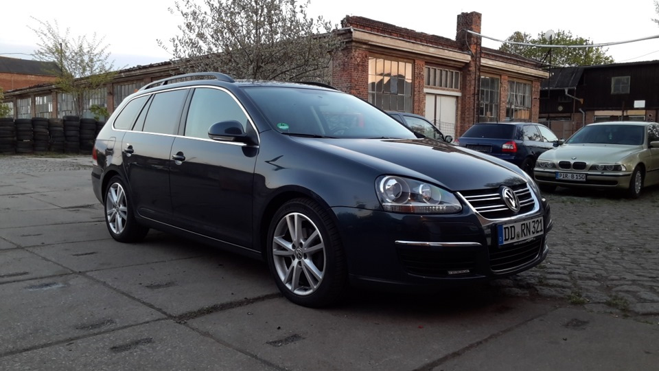 2003 Volkswagen Golf V 1.6 i (102 лс)