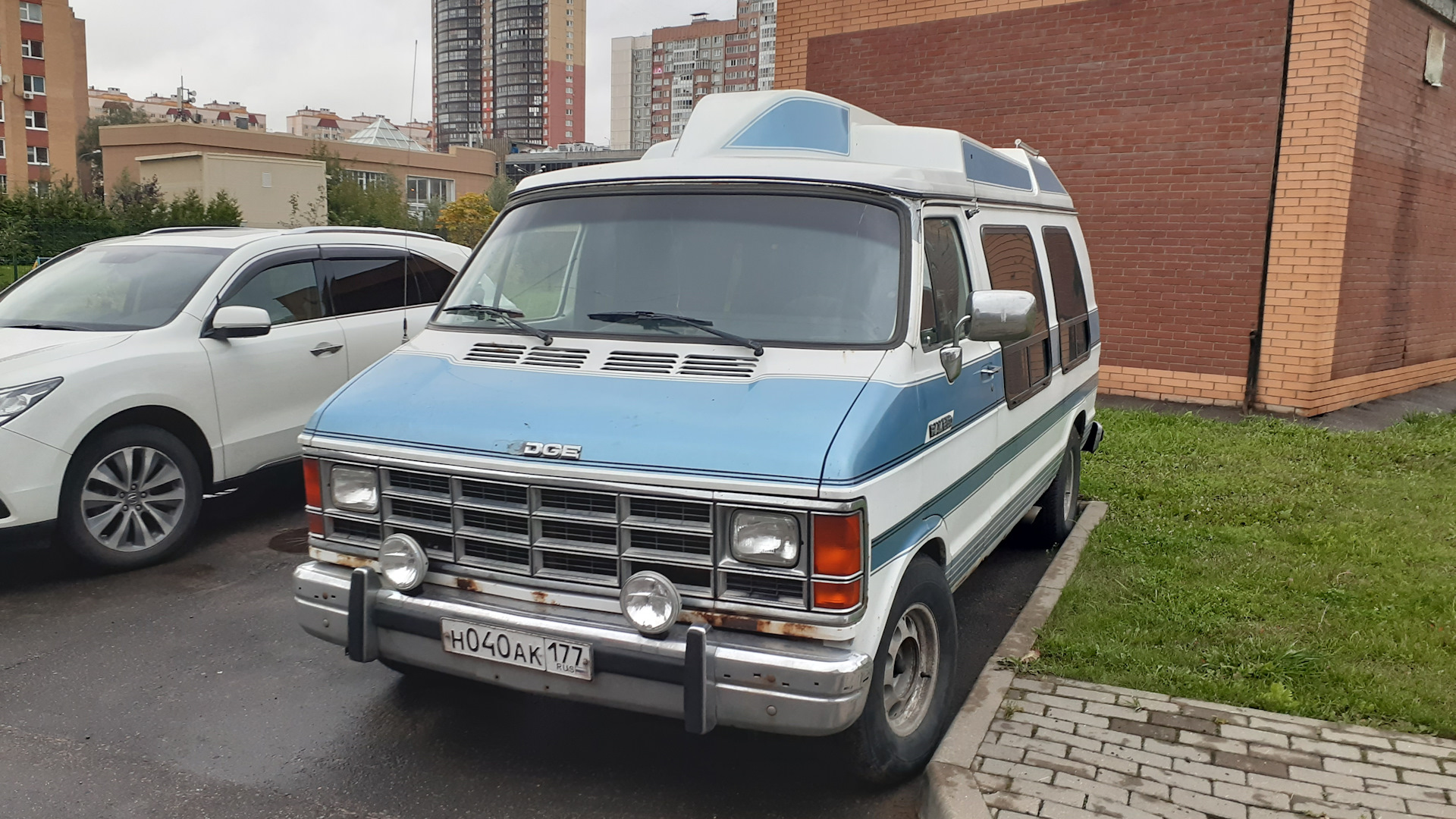 Dodge Ram van 2g