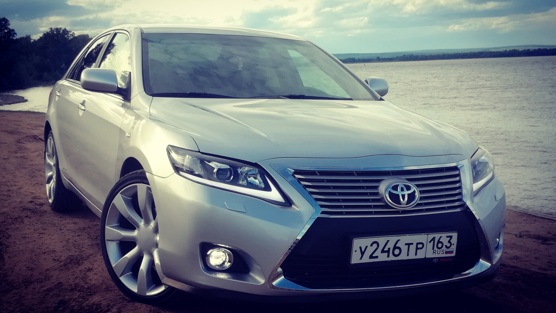 Морда лексуса. Toyota Camry xv40. Тойота Камри 40 в стиле Лексус. Toyota Camry 40 Lexus Style. Camry 40 под Лексус.