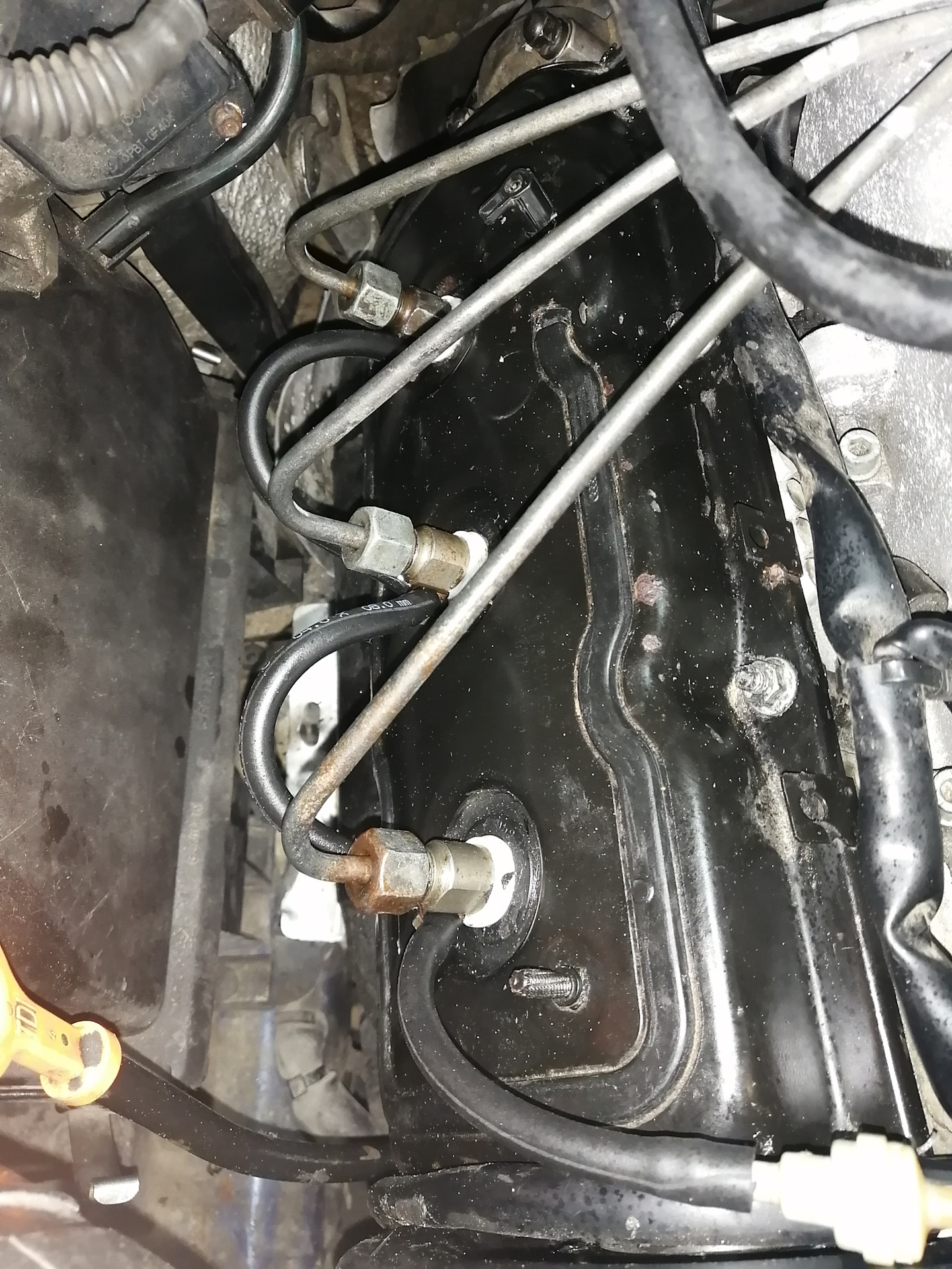 Уплотнитель форсунок и шланги обратки — Audi A6 Avant (C5), 2,5 л, 2001 ...