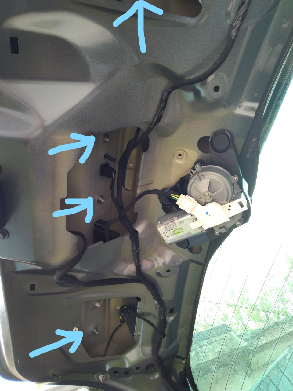 dgAAAgNdi A 960 Как открыть багажник ситроен с4