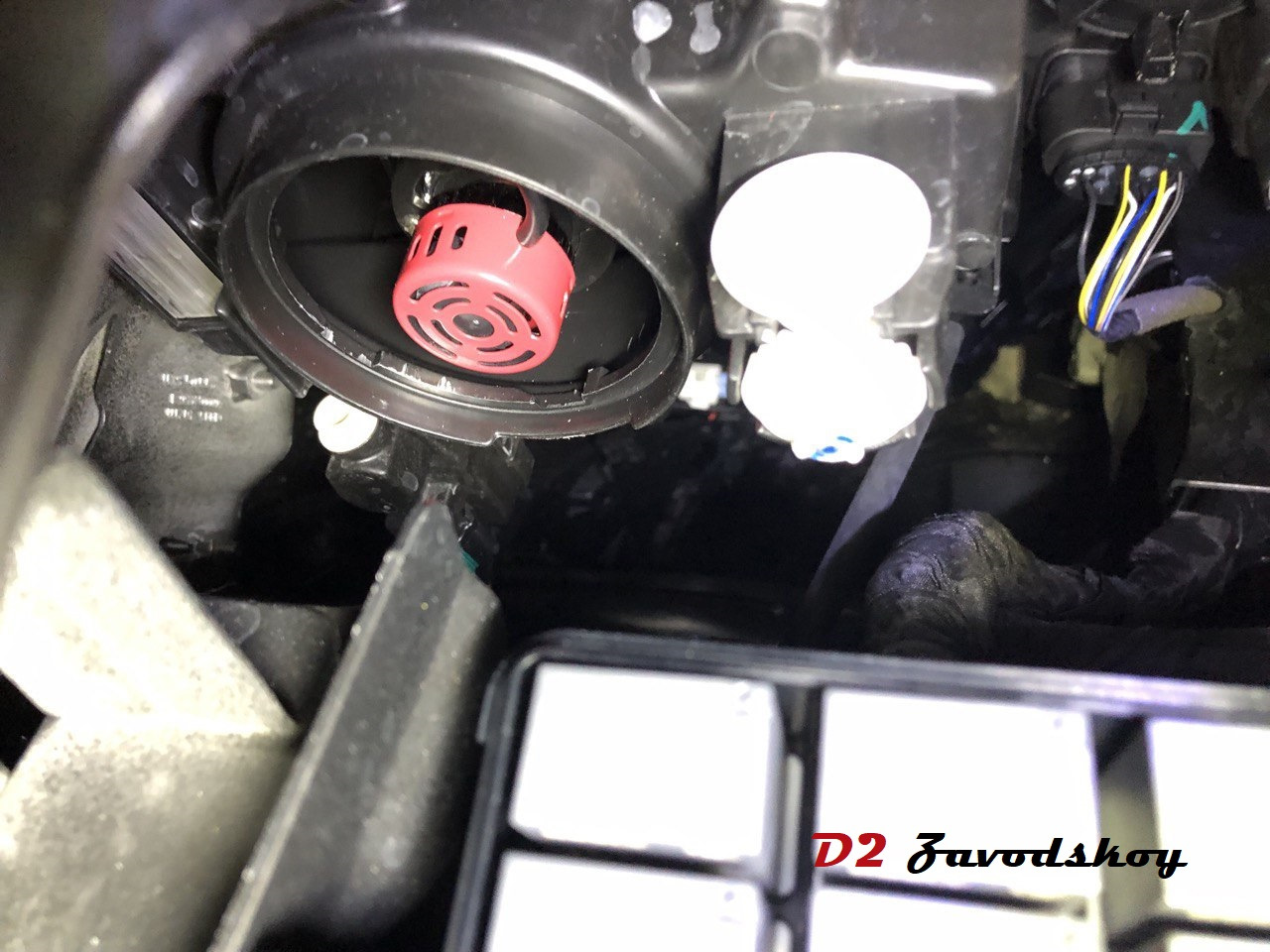 💡Замена галогенных ламп ближнего и дальнего света на LED — Geely ...