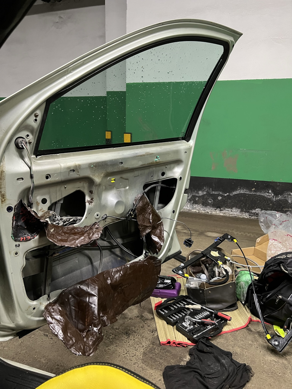 не открыть мне окно в Европу [стеклоподъемники] — Renault Laguna II, 1 ...