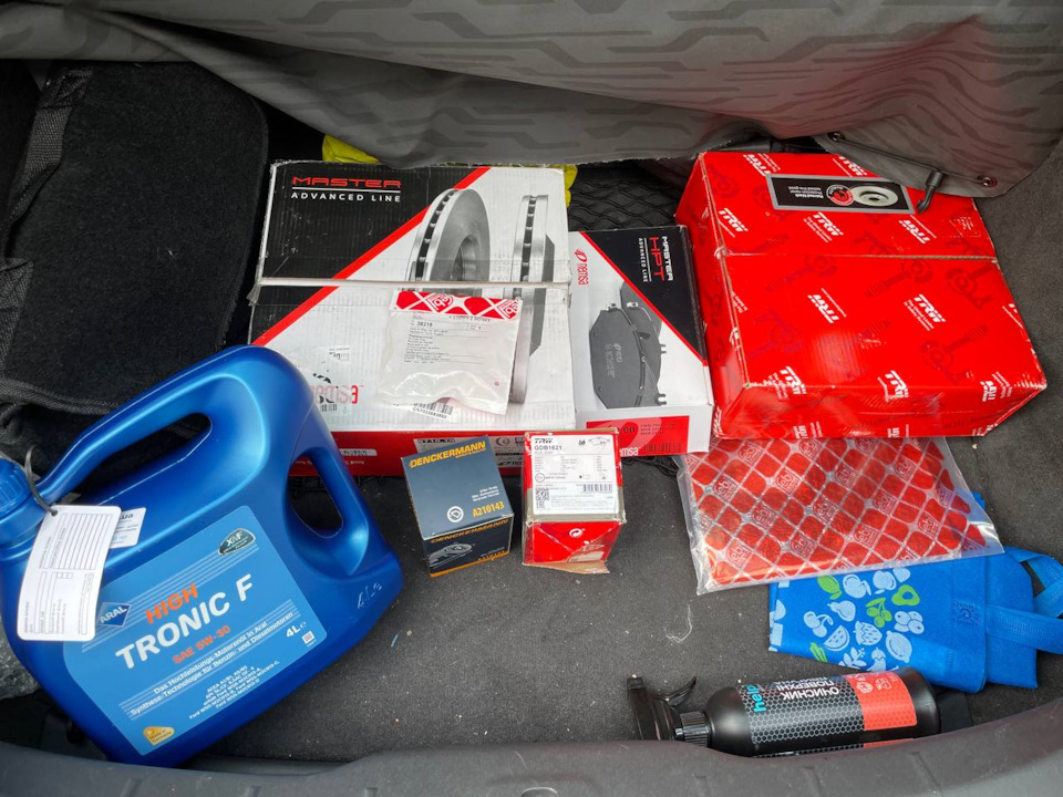 Фото в бортжурнале Volvo C30. Запчасти на фото: A210143