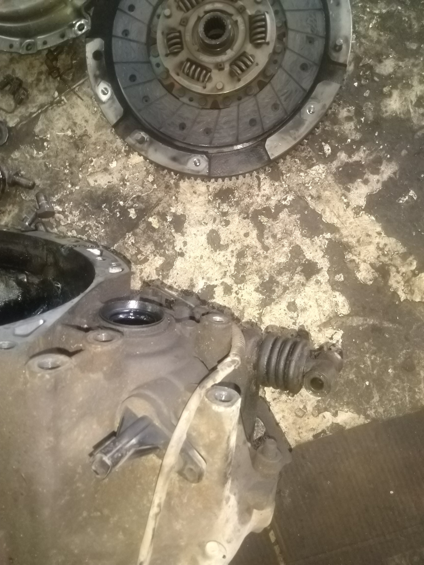 Упала педаль сцепления и … все из этого вытекающие vol.2 — Mazda MPV II ...