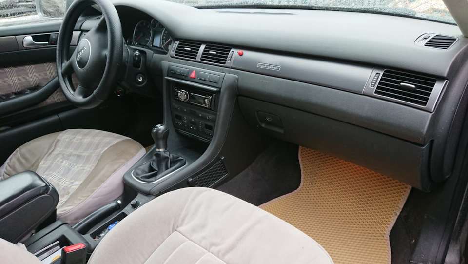 Замена чехла ручки кпп — Audi A6 (C5), 2,4 л, 2003 года | своими руками ...