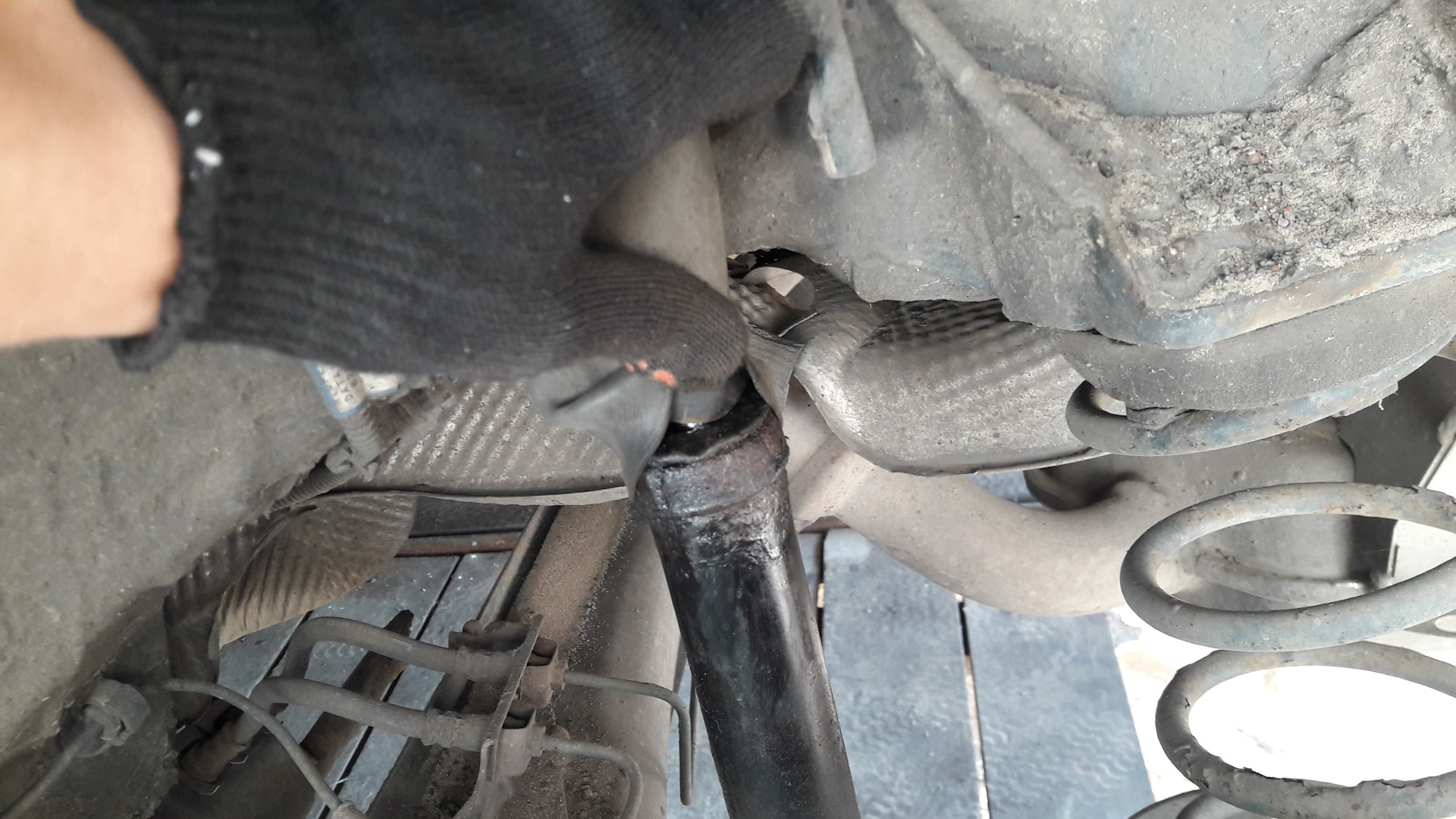 Заглушки на литые диски, покраска мелочей, новый корпус брелка — Rover ...