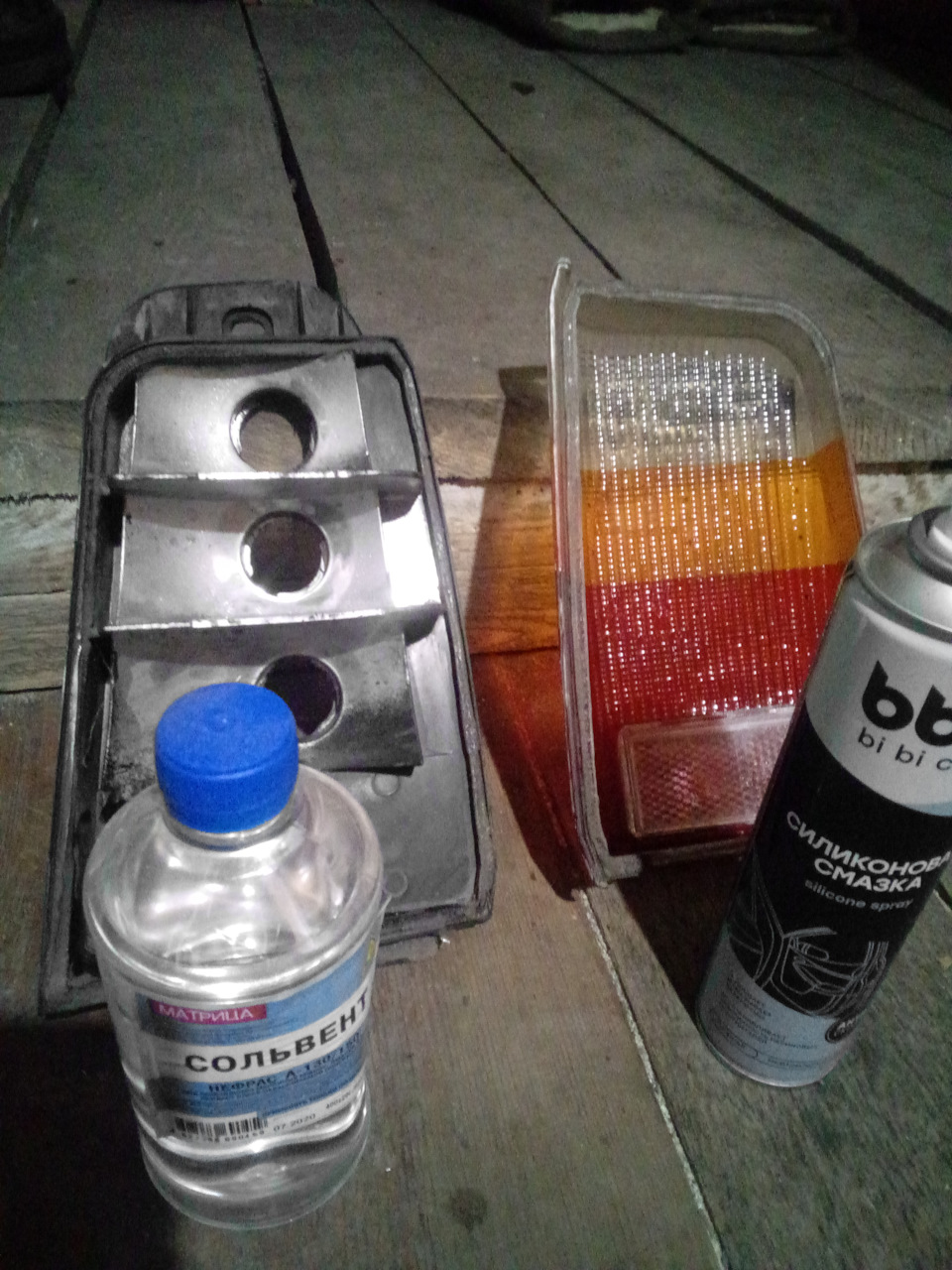 Портер все сольвентом, а стекло пшикнул силиконовой смазкой. — Lada 2120 Надежда