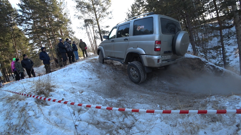 Стандарт на триальной трассе! Кто круче? Land Cruiser 100, УАЗ Патриот ...