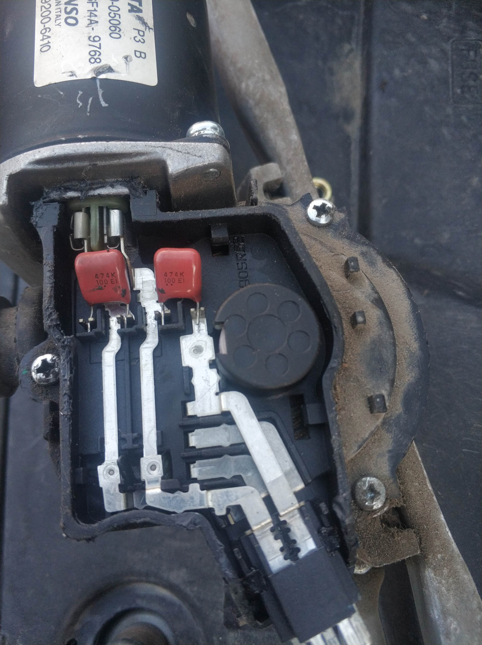 Зависают дворники РЕШЕНО! — Toyota Avensis II, 2 л, 2004 года | поломка ...