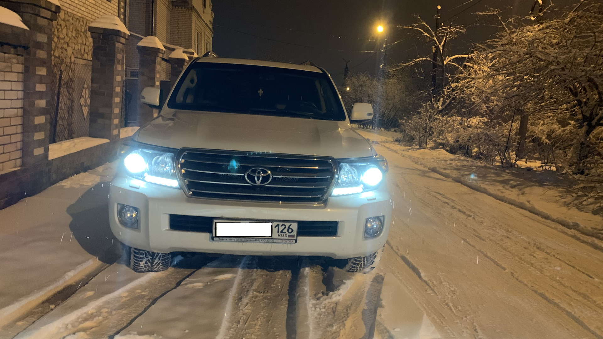 Toyota Land Cruiser 200 4.5 дизельный 2014 | White CaRUZO на DRIVE2