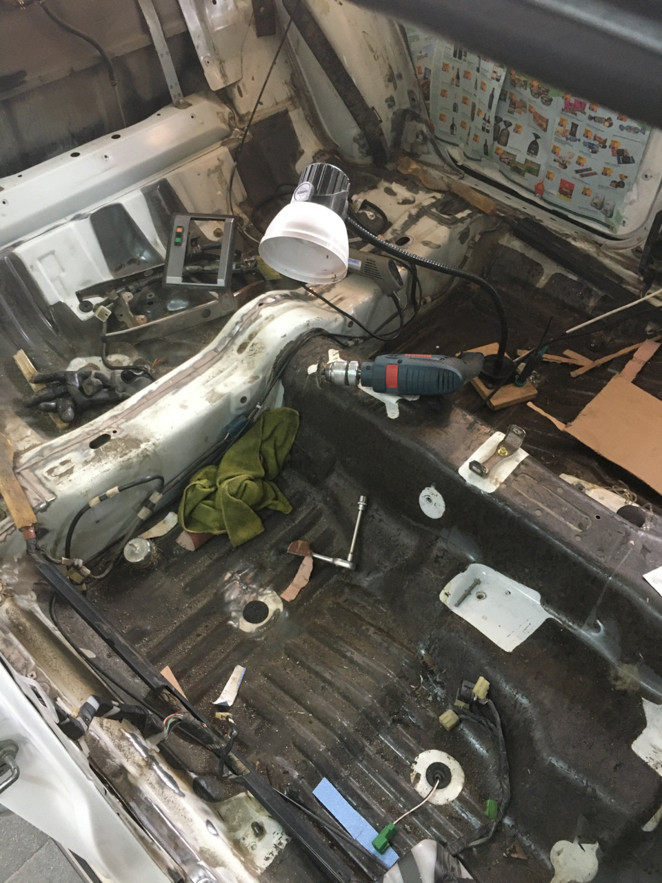 беспорядок полнейший — Toyota Crown (S120)