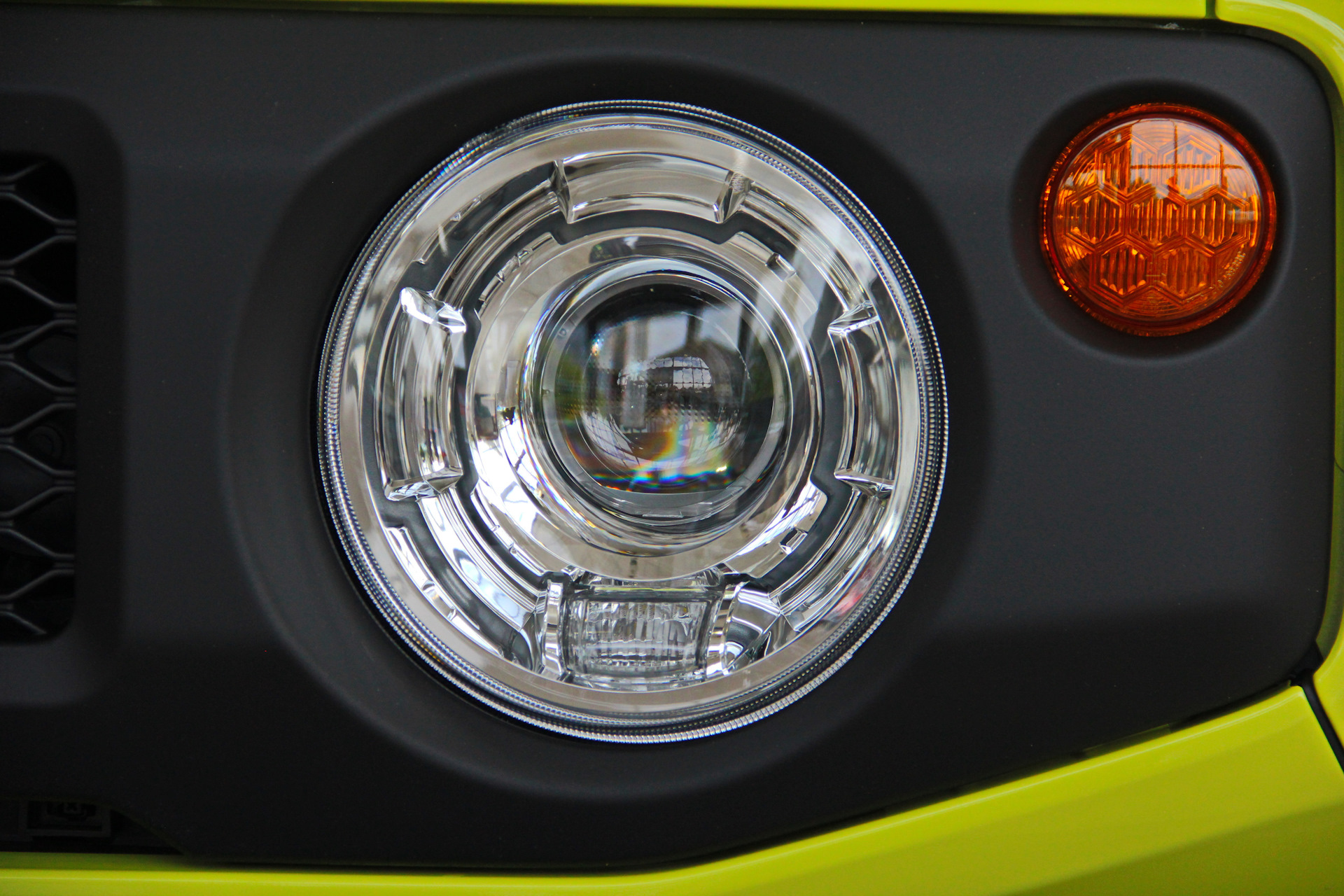 Фары фары лизогуб speed. Фары led Suzuki Jimny 2020. Suzuki Jimny 2012 цоколь фара. Лед оптика на Сузуки Джимни. Led фары для Сузуки Джимни.