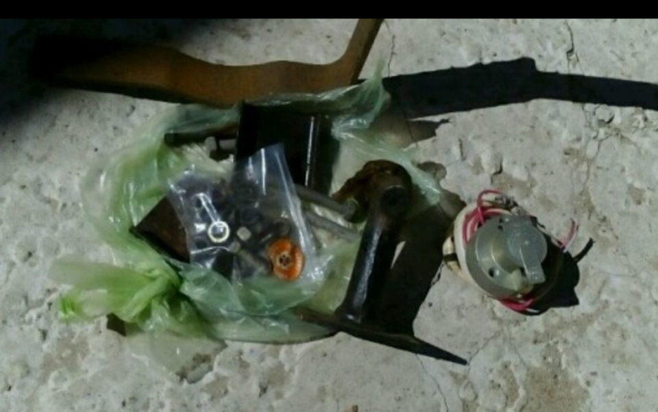 dkAAAgKhYuA 960 Как крепится фаркоп на волгу