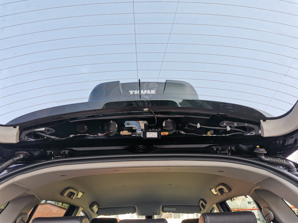 Установка видеорегистратора 70mai Dash Cam 1S на заднее стекло ...