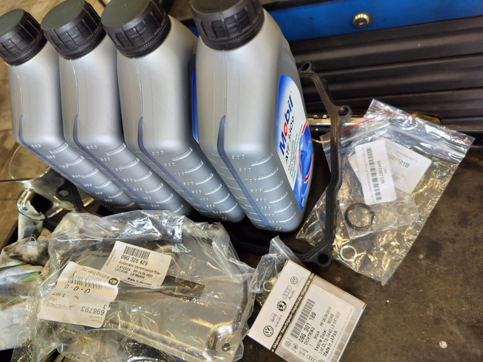 Замена масла в АКПП + и Сальника Внутреннего Шруса — Volkswagen Polo ...