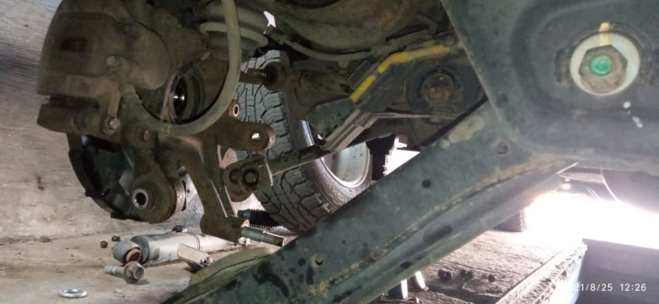 Замена втулки крепления заднего редуктора — Hyundai ix55, 3 л, 2011 ...