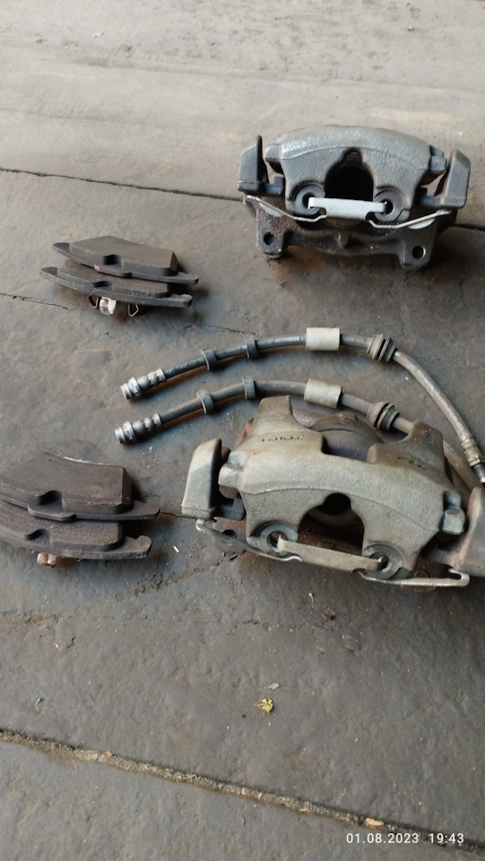 Тормозной суппорт на Ford Galaxy (Mk III), Ford Mondeo IV, Ford S-Max ...