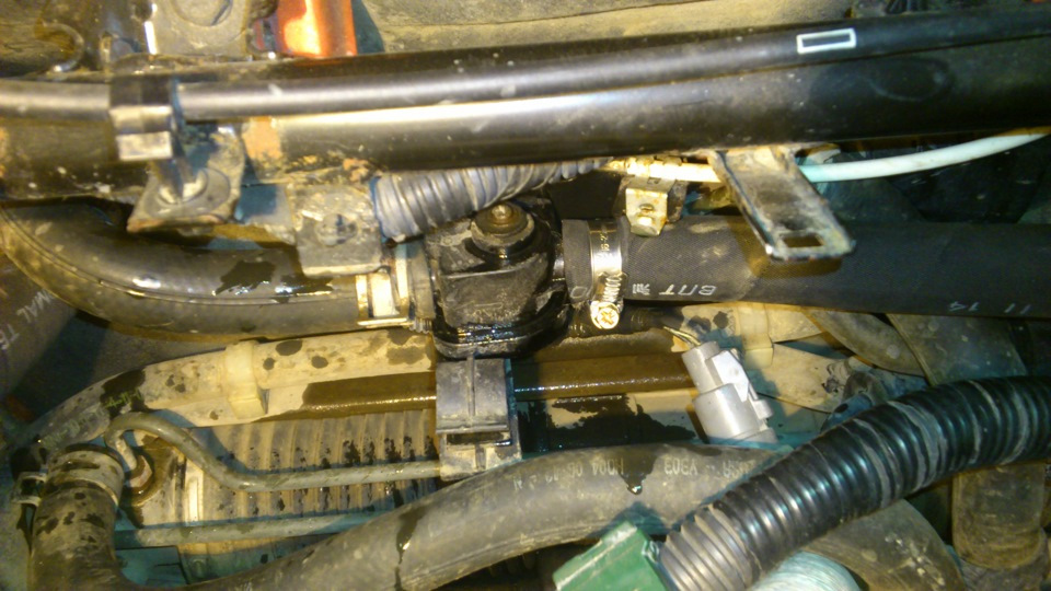 Кран отопителя, или чьи-то кривые ручки… — Honda Element, 2,4 л, 2004 ...