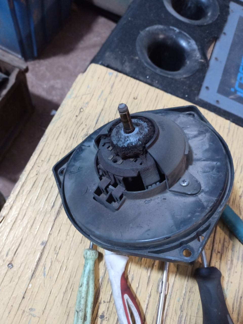 Свист печки — Subaru Forester (SH), 2,5 л, 2008 года | другое | DRIVE2