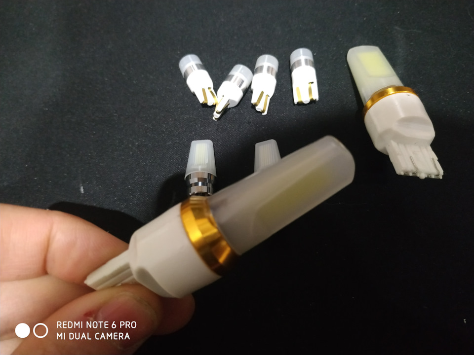 Светят чуть желтоватым — естественно белый. Зато влагостойкие. — Opel Astra J