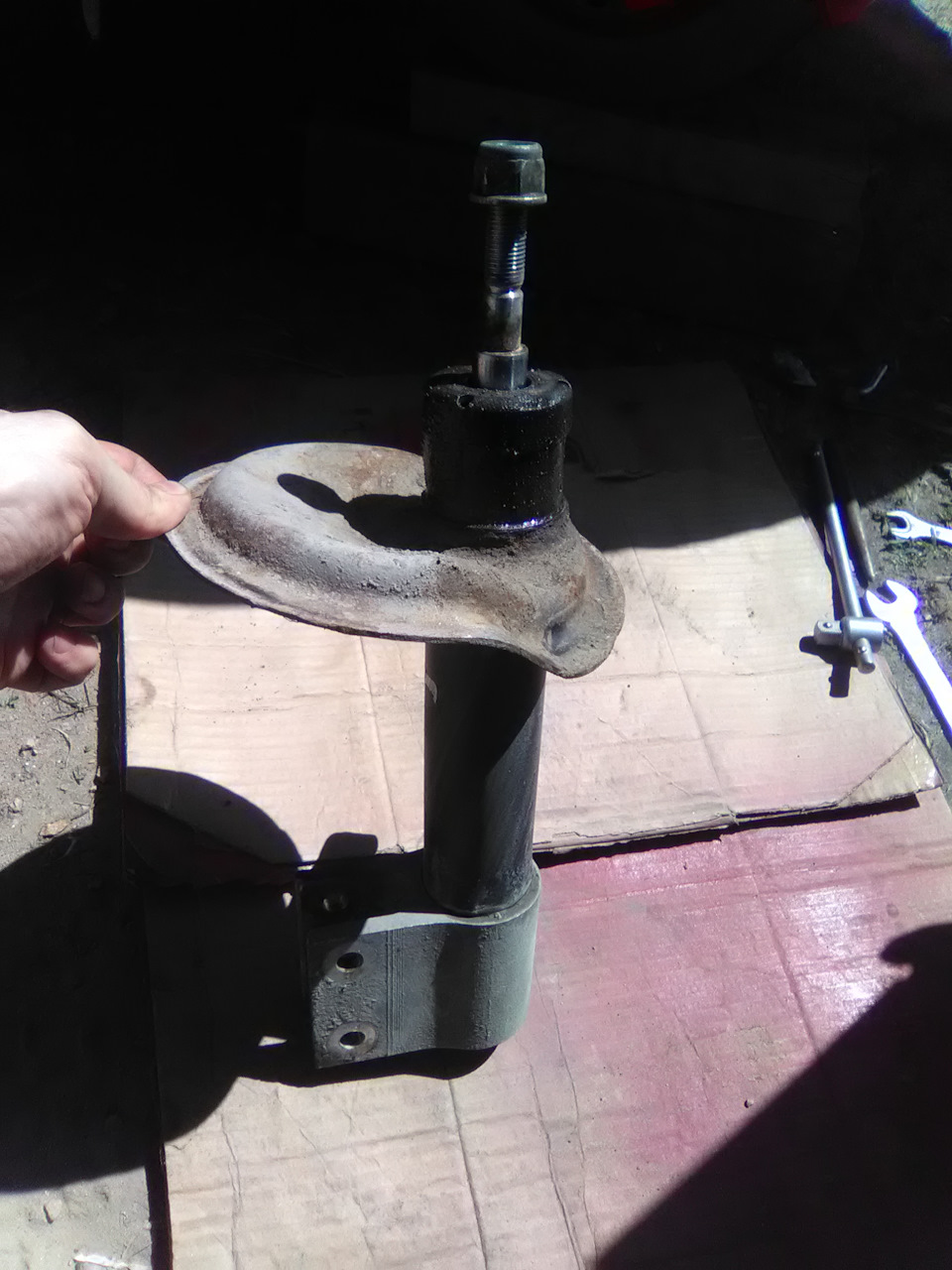 Подключение саба к штатной магнитоле. — Volkswagen Polo Sedan, 1,6 л ...