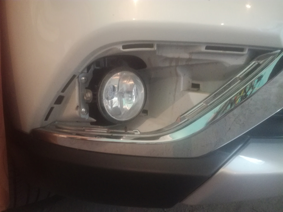 Как снять противотуманную фару аутлендер 3 Установка оригинальных Led ПТФ Mitsubishi outlander - Mitsubishi Outlander (3G),