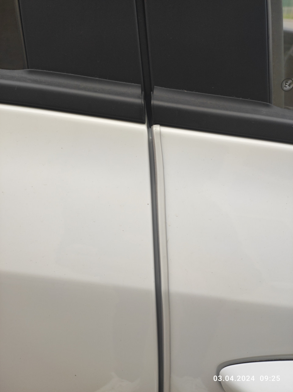 2024-03-30 Молдинг для защиты кромки дверей — KIA Rio (4G), 1,4 л, 2020 ...