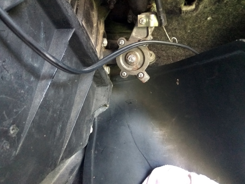 Замена краника печки и устранение бряцанья суппортов. — Lada 4x4 3D, 1 ...