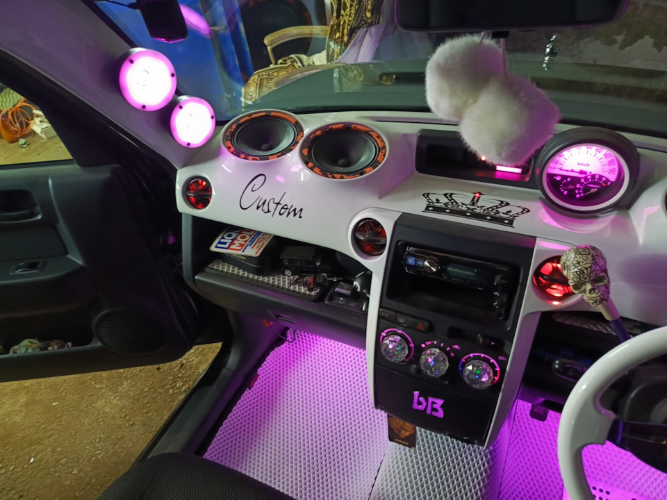 Фото в бортжурнале Toyota bB (1G)