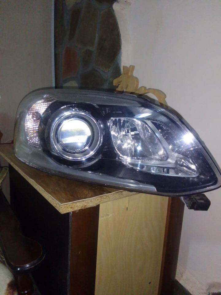 Фара правая Вольво ХС 60 на Volvo XC60 (1G). Б/у | 25 000 ₽ в городе ...