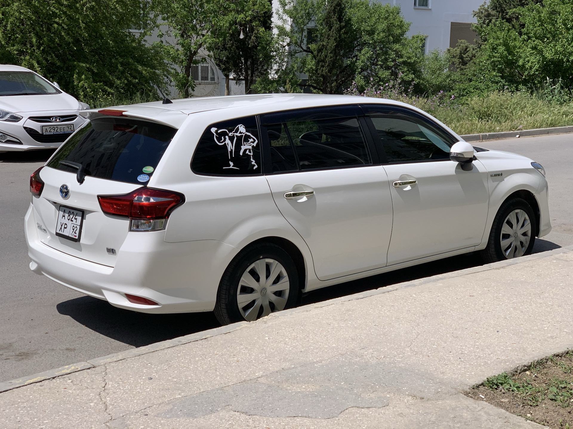 Тойота филдер гибрид. Toyota Fielder Hybrid. Королла Филдер гибрид. Toyota Corolla Fielder Hybrid. Тойота Королла Филдер гибрид 2016.