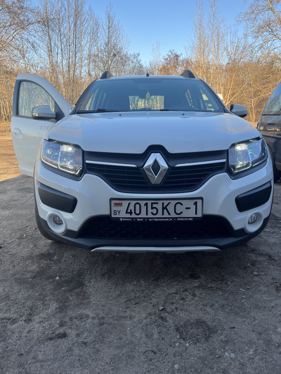 LED в ходовые огни/габариты — Renault Sandero Stepway (2G), 1,6 л, 2018  года | тюнинг | DRIVE2