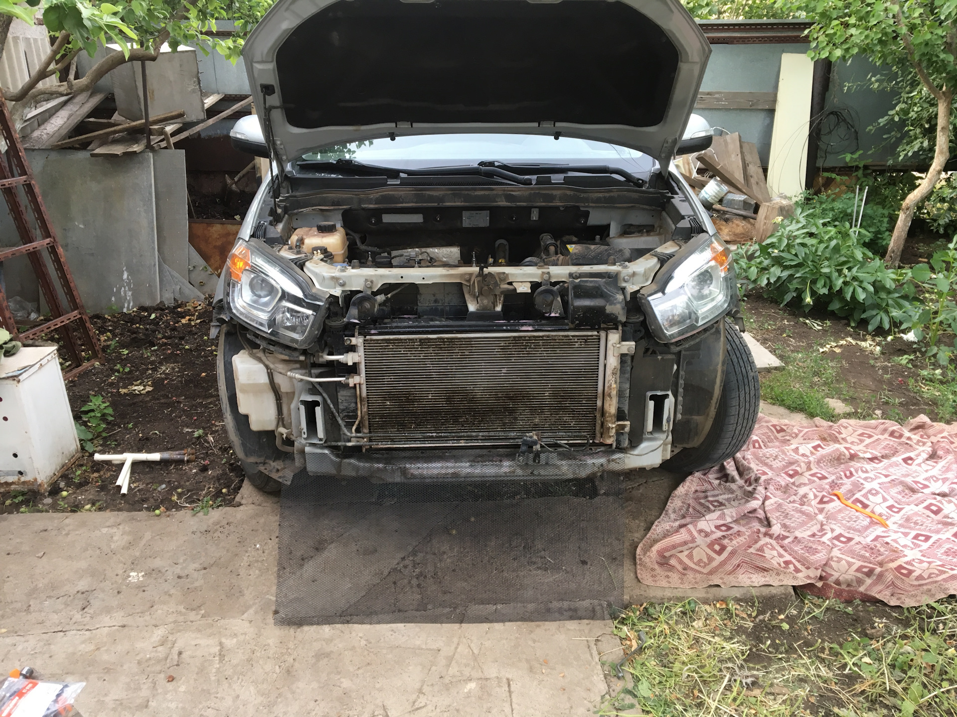 Actyon 2012 торпедо. Санг йонг актион авария. Ssangyong actyon new снятие. Ssangyong actyon шумоизоляция. Ssangyong actyon new снятие.