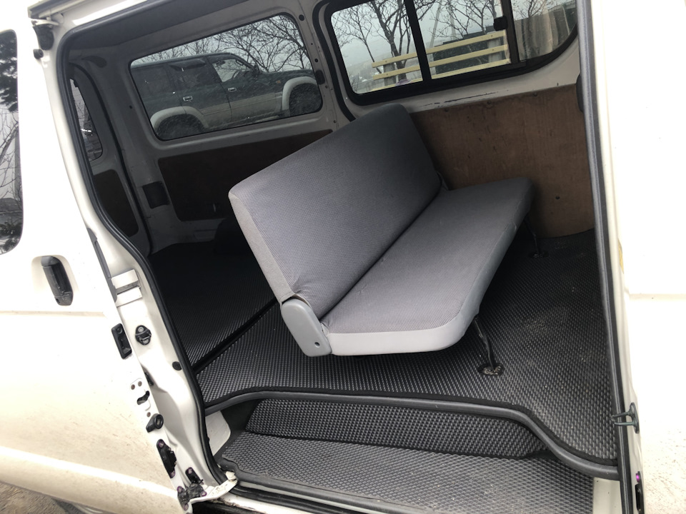 Эво-Коврики — Toyota HiAce (H200), 3 л, 2009 года | аксессуары | DRIVE2