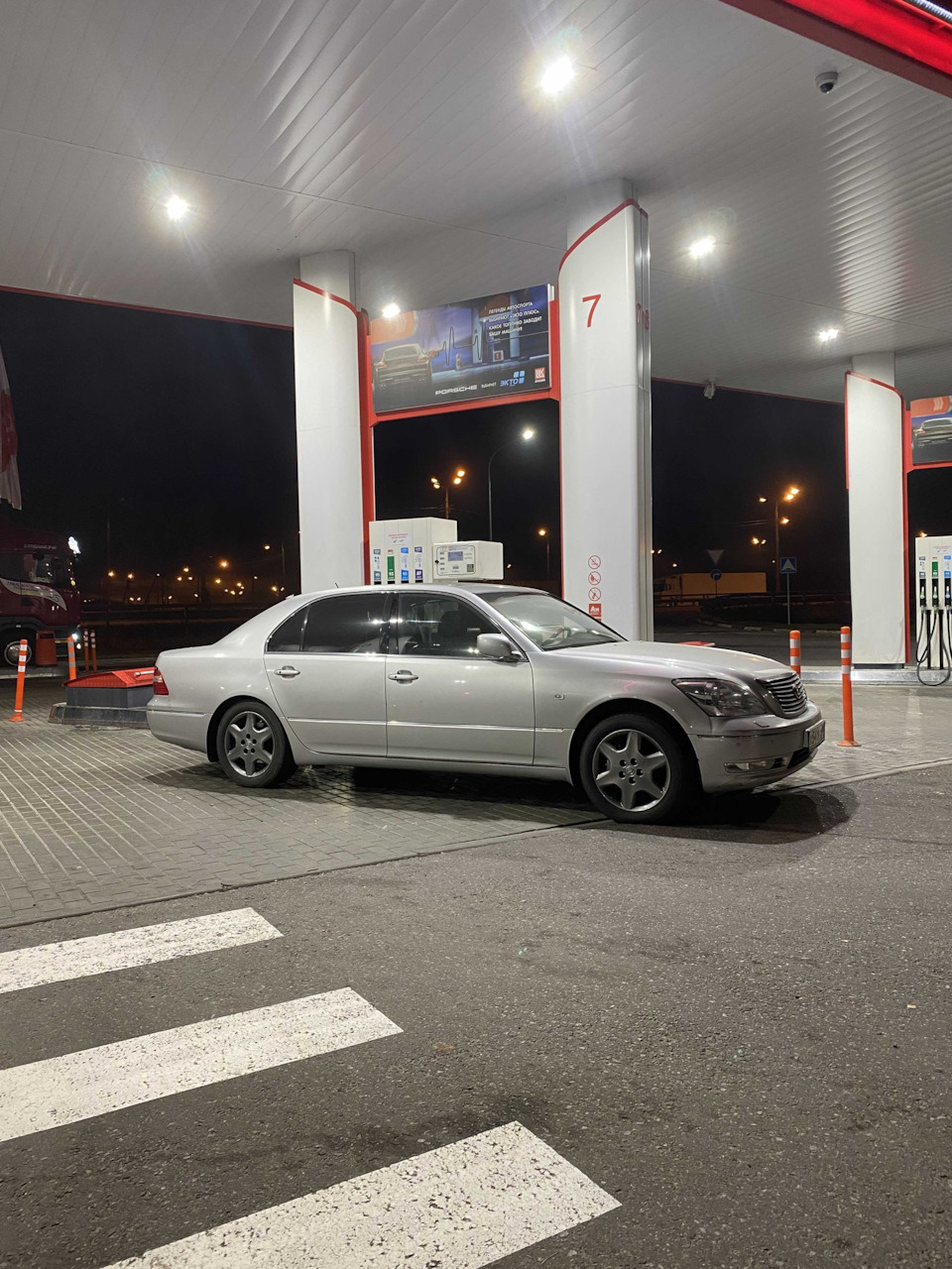 Фото в бортжурнале Lexus LS (UCF30)