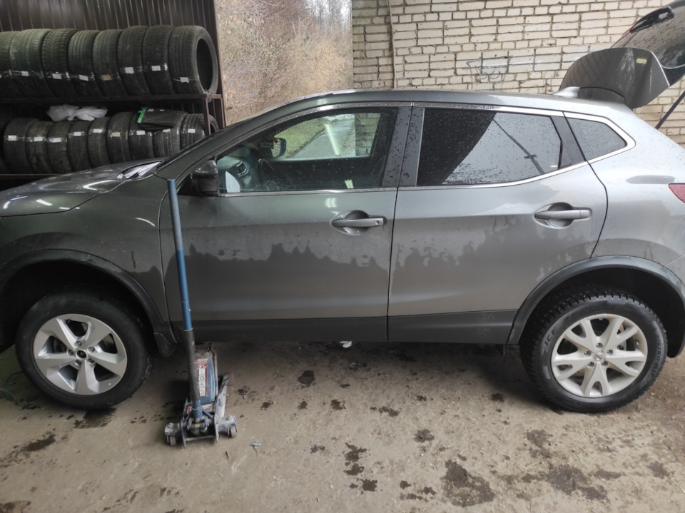 Смена зимних колёс на летние — Nissan Qashqai (2G), 2 л, 2020 года ...