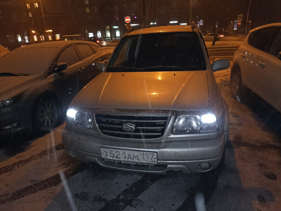 Замена щеток очистителя лобового стекла — Suzuki Grand Vitara (1G), 2 л ...
