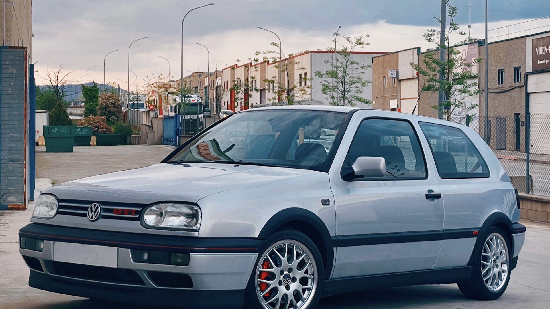 Volkswagen Golf Mk3 GTI 2.0 бензиновый 1997 | 20th “машина жены” на DRIVE2