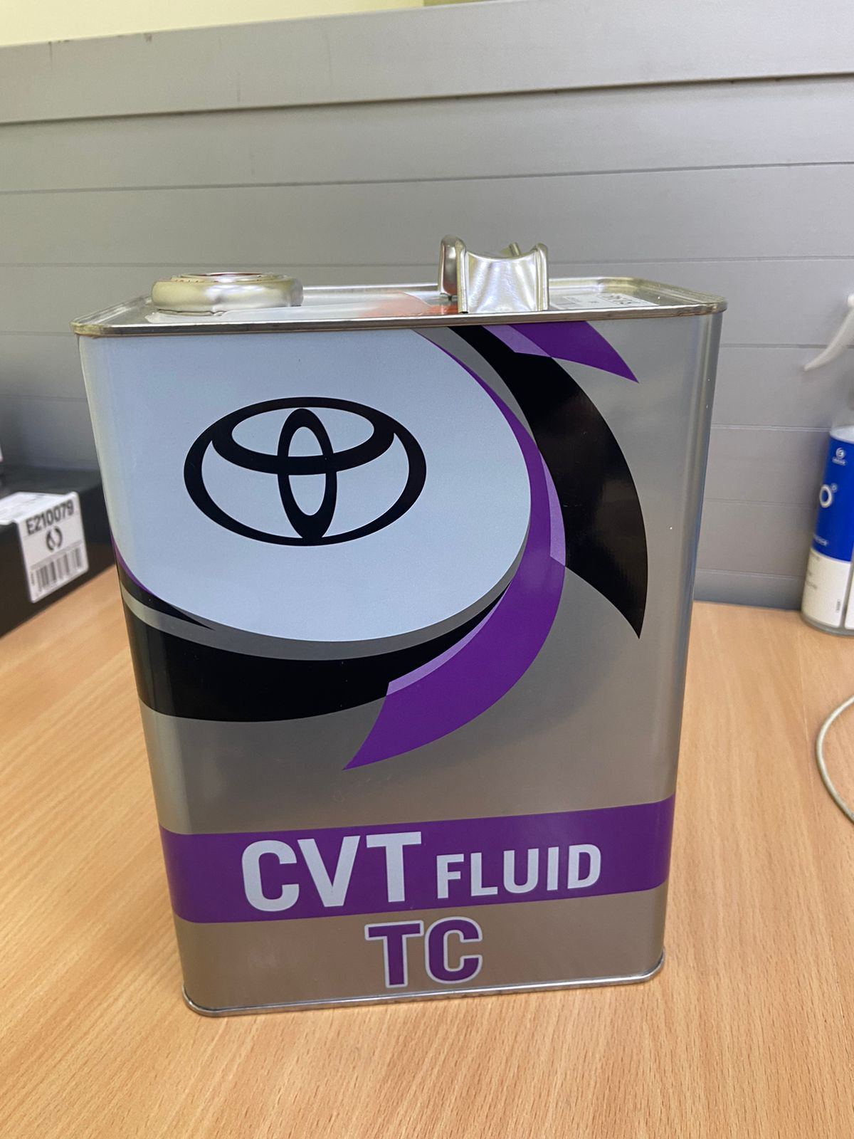 Масло в вариатор тойота исис. Toyota cvt fluid tc. оригинальное масло тойота cvt fluid fe. e210079.